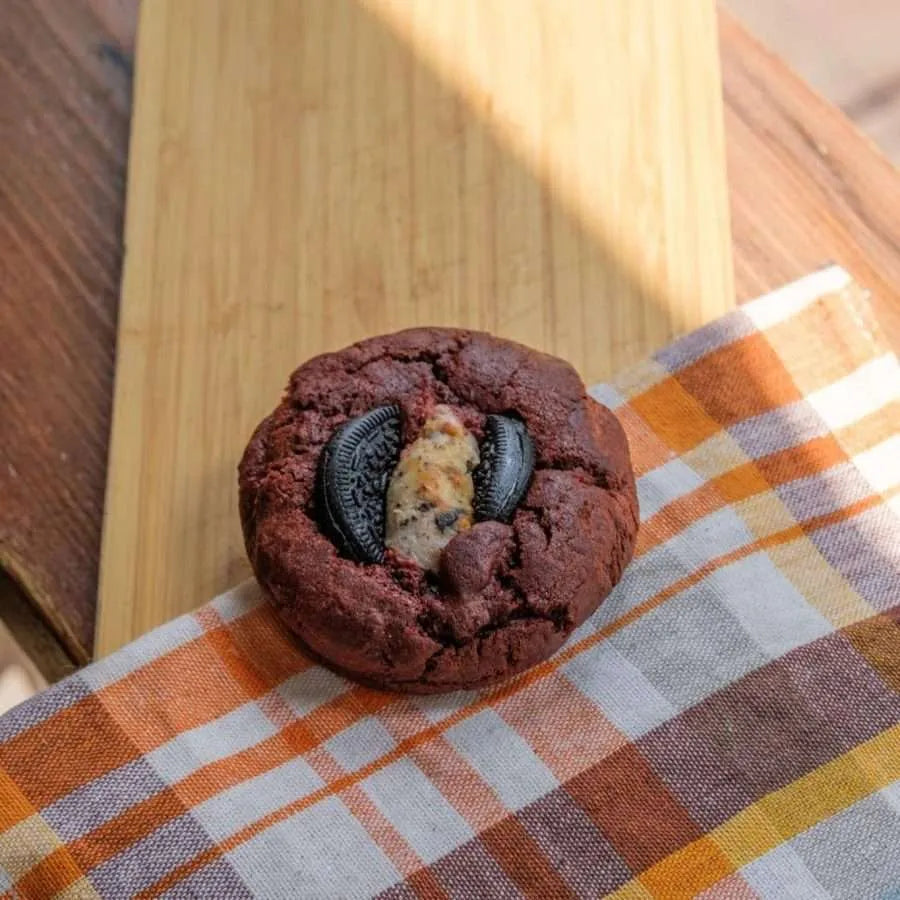 Red Velvet Oreo Cloud Cookie